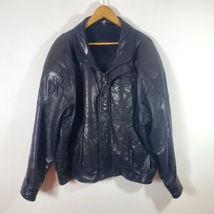 Vintage 90's made in Canada 100% Leather Bomber Jacket